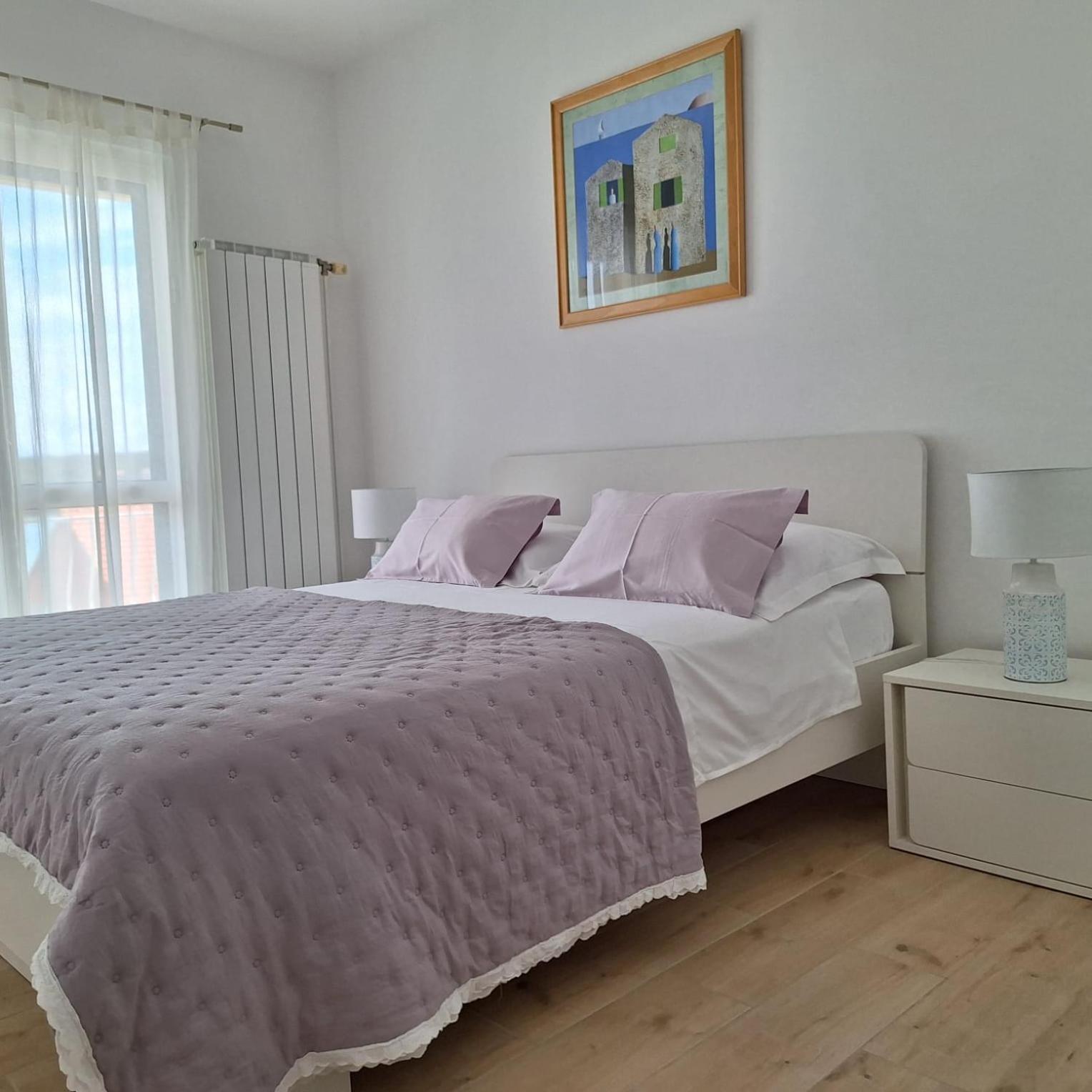 Ceratonia Apartments Loviste Bagian luar foto